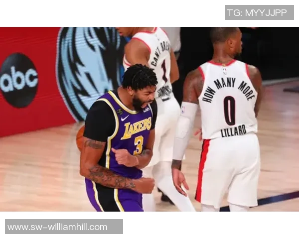 浓眉领衔湖人对决开拓者G5全力争胜展现王者风范